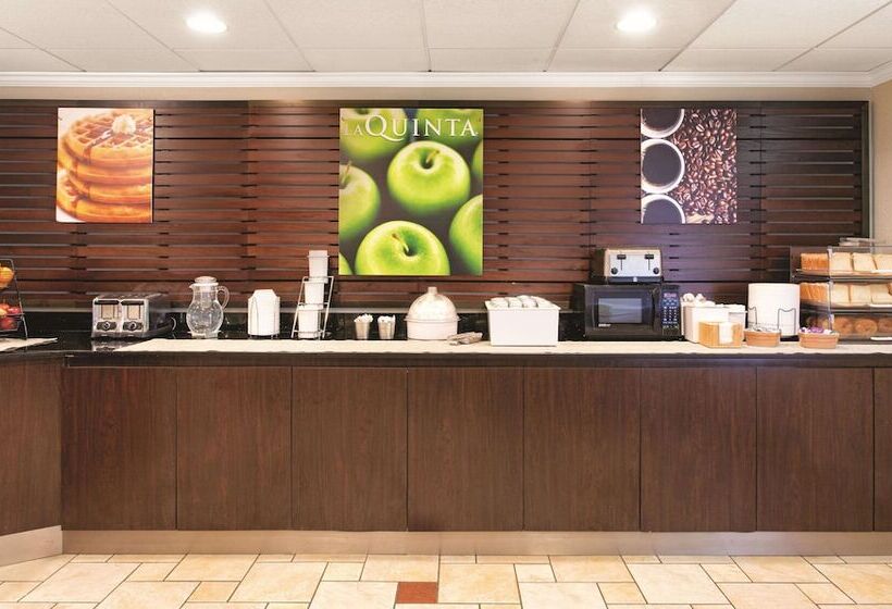 هتل La Quinta By Wyndham Miami Airport East