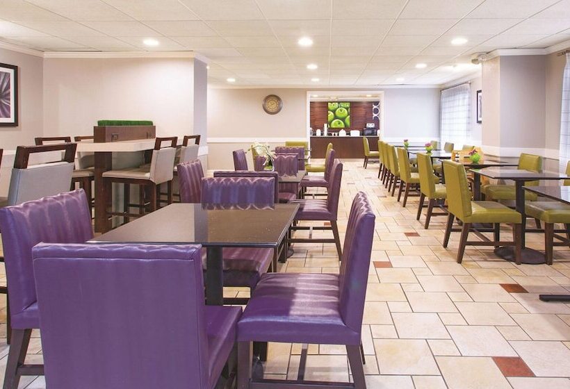 هتل La Quinta By Wyndham Miami Airport East