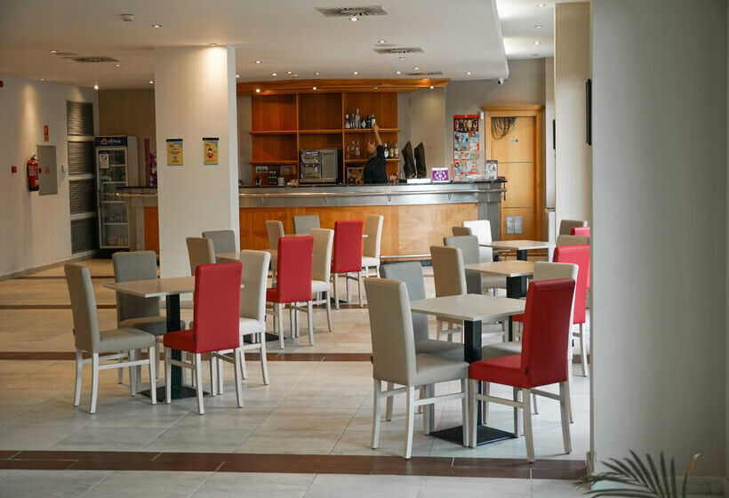 هتل Ohtels Campo de Gibraltar