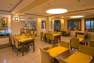 Perdikia Hill Hotel And Villas