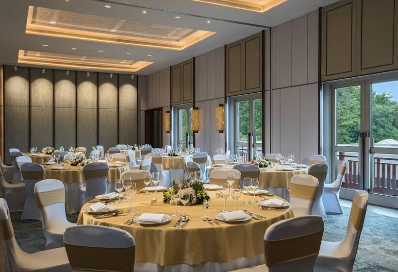 هتل Phuket Marriott Resort And Spa, Nai Yang Beach