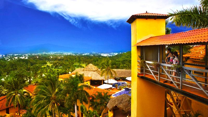 فندق Plaza Tucanes Manzanillo