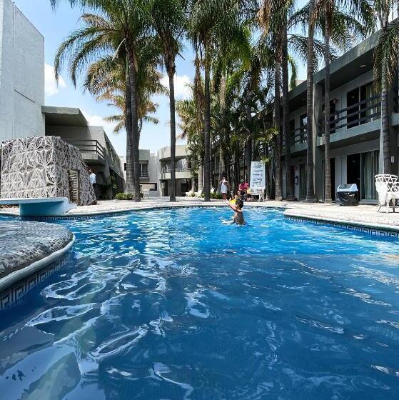 ホテル Suites Del Real