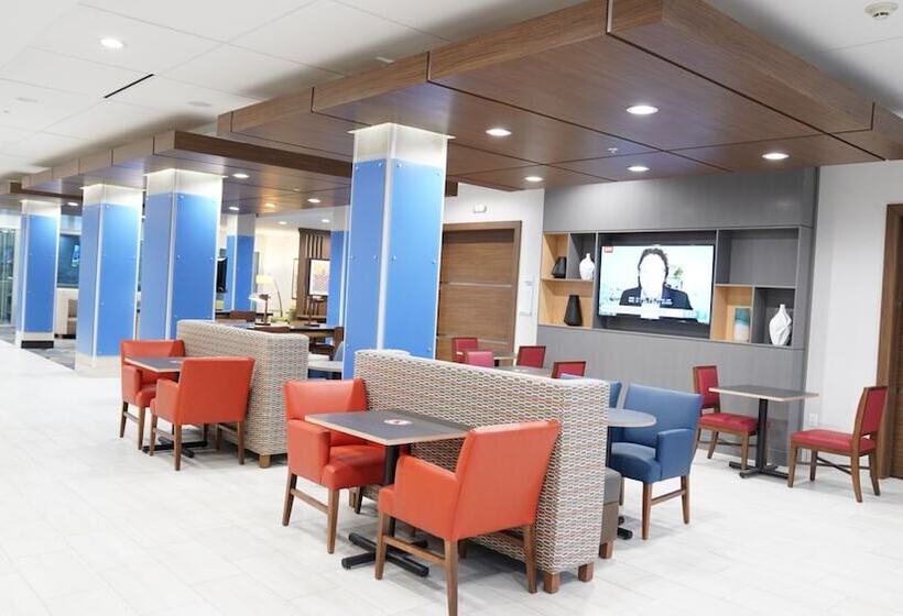 هتل Holiday Inn Express & Suites Dallas Central Market Center By Ihg