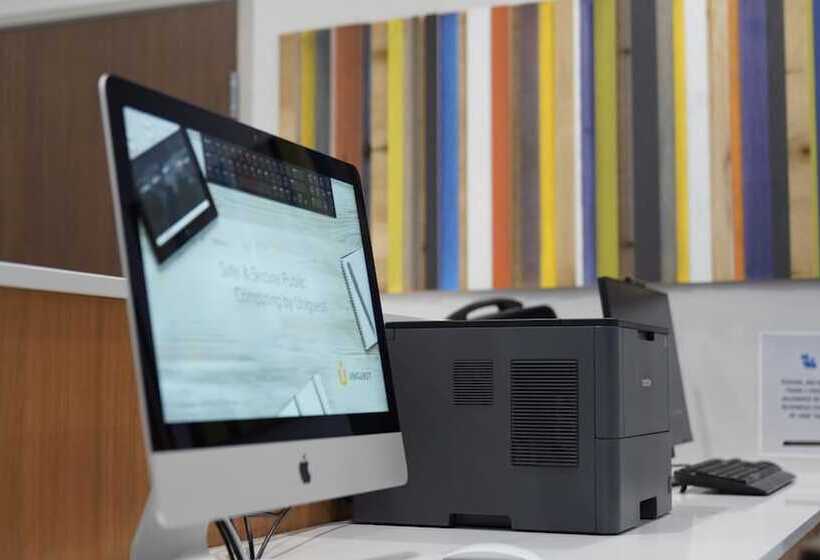 בית מלון כפרי Holiday Inn Express & Suites Dallas Central Market Center By Ihg