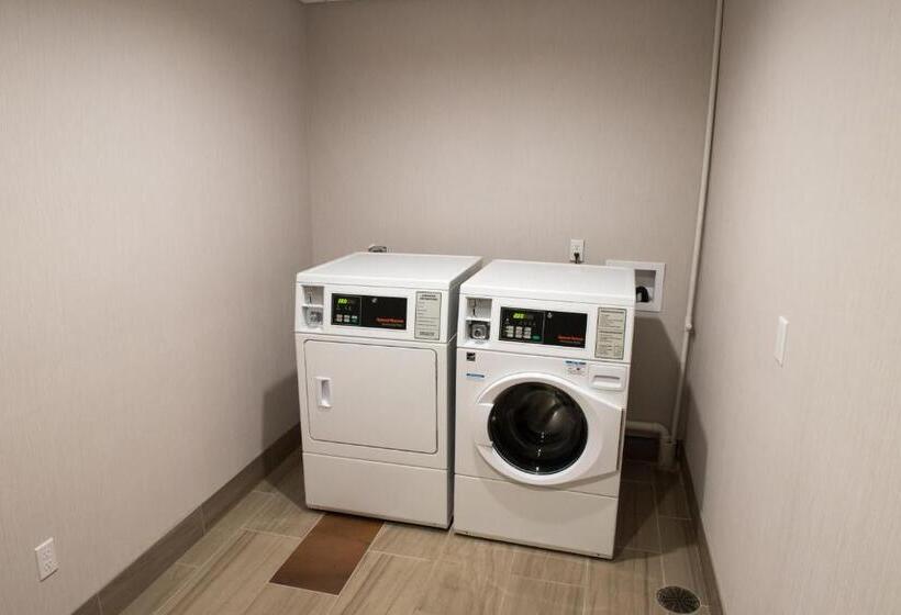 호텔 Holiday Inn Express & Suites Dayton North   Vandalia, An Ihg