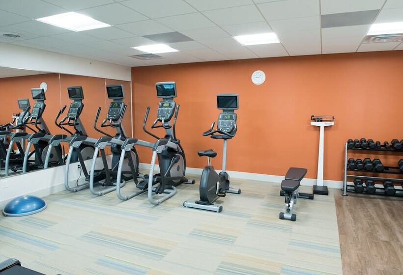 호텔 Holiday Inn Express & Suites Dayton North   Vandalia, An Ihg