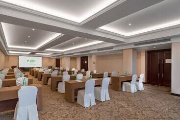 هتل Holiday Inn Foshan Nanhai Central, An Ihg