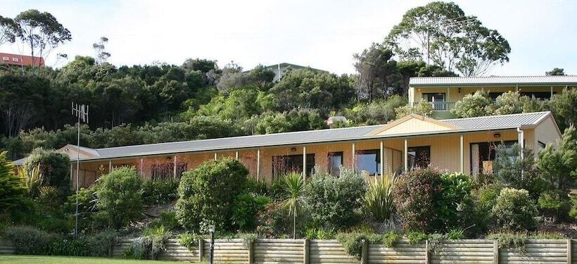 هتل Whatuwhiwhi Top 10 Holiday Park