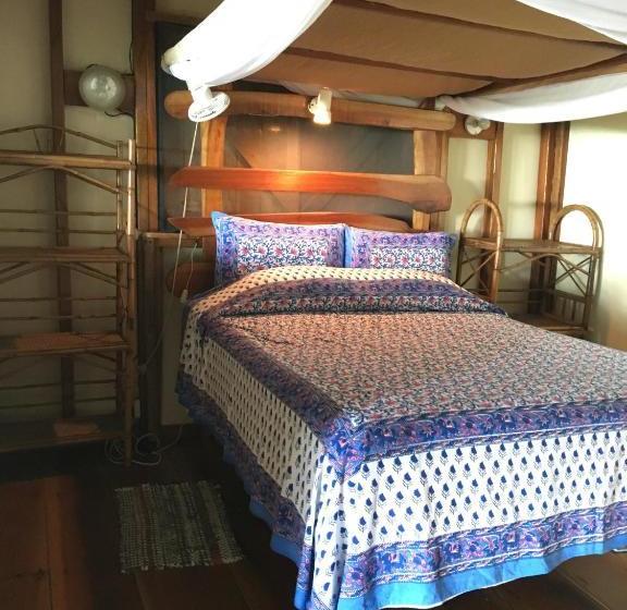 بنسيون Cabinas Los Cocos