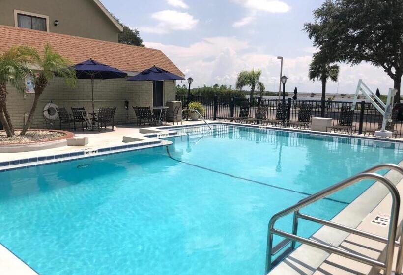 Chase Suite Hotel Rocky Point Tampa