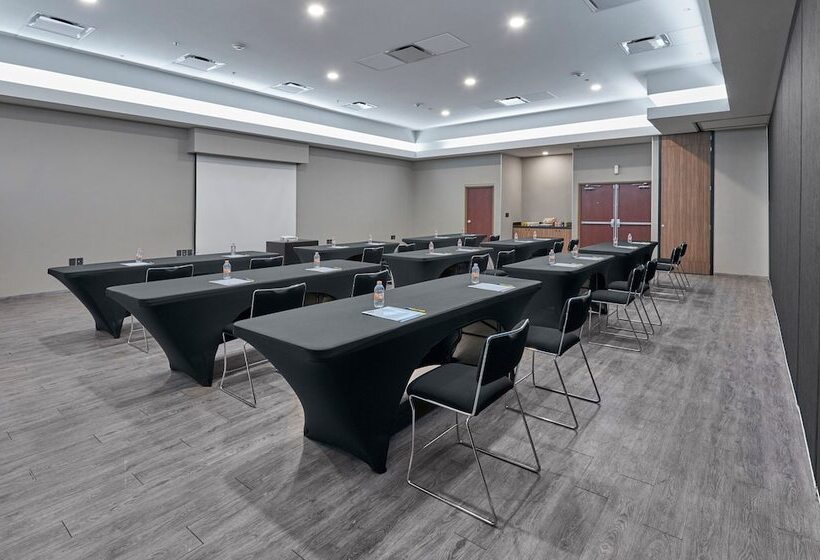 هتل City Express By Marriott Queretaro