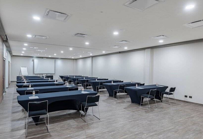 هتل City Express By Marriott Queretaro