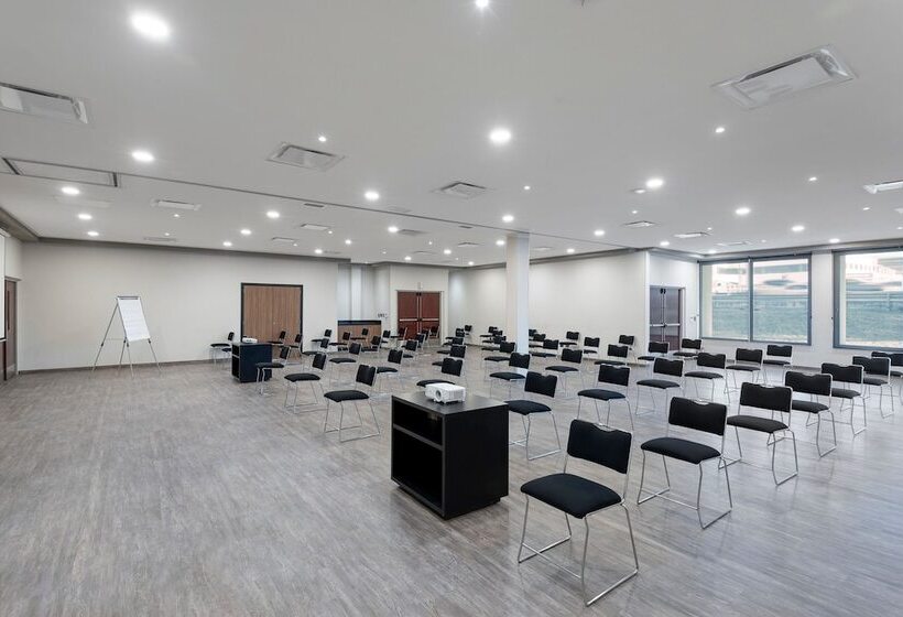 هتل City Express By Marriott Queretaro