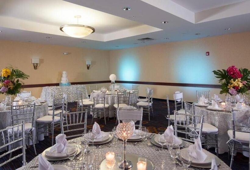 هتل Courtyard Miami Coral Gables