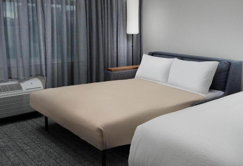 هتل Courtyard By Marriott Savannah Downtown   Historic District