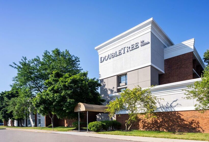 هتل Doubletree By Hilton Ann Arbor North