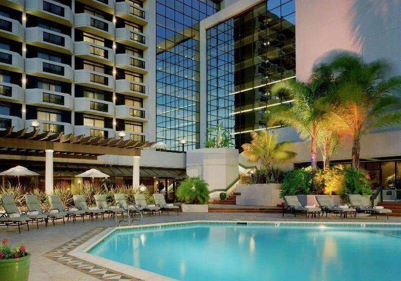 هتل Doubletree By Hilton San Jose