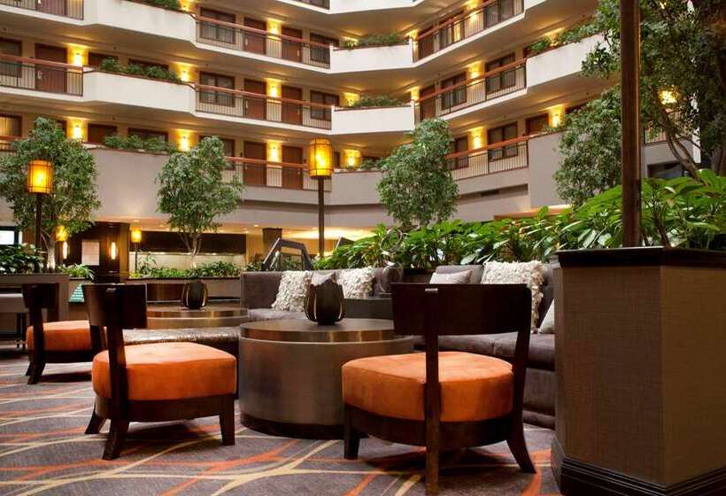 هتل Embassy Suites By Hilton Austin Arboretum