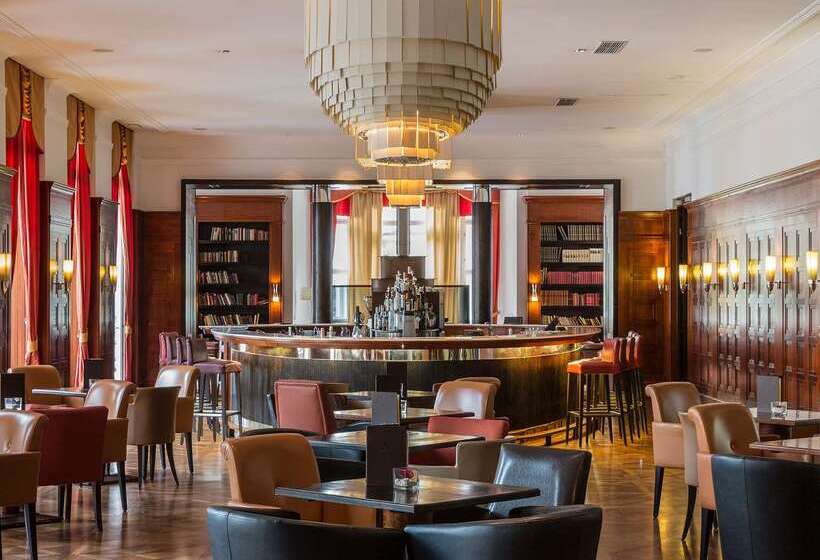 호텔 Falkensteiner Spa Resort Marianske Lazne