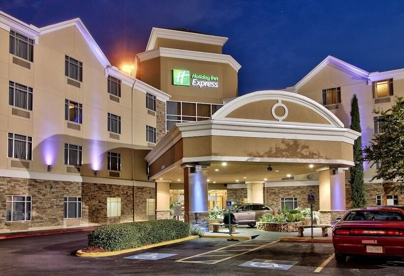 Holiday Inn Express Hotel & Suites Houston Downtown Convention Center, An Ihg