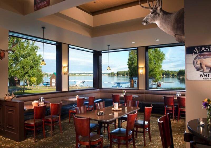 هتل The Lakefront Anchorage