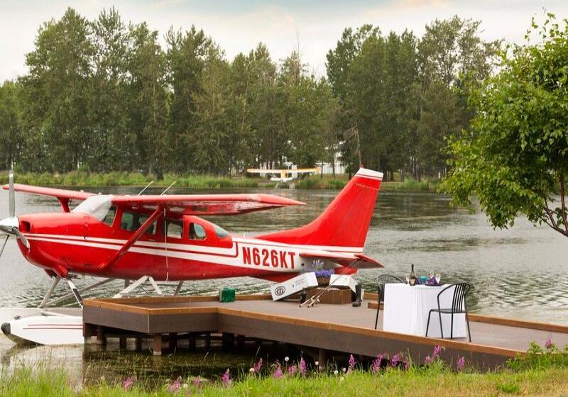 هتل The Lakefront Anchorage