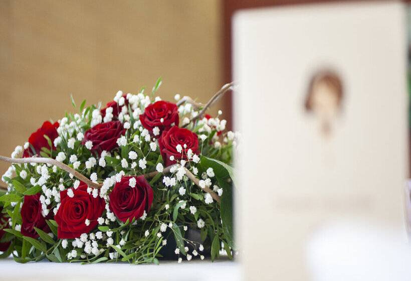 هتل Puerta De Bilbao