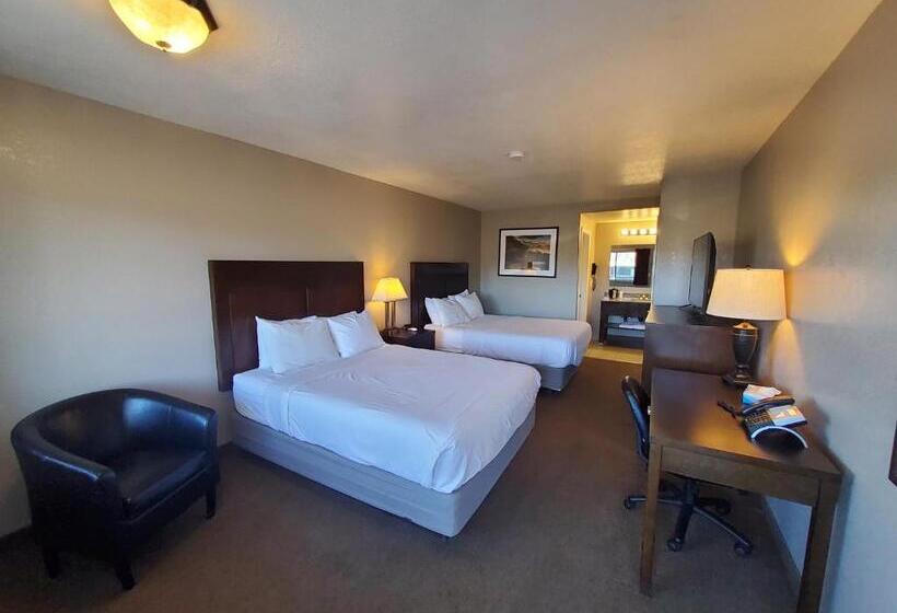 هتل Red Ledges Inn