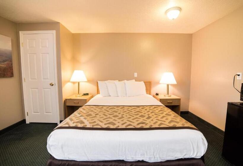 هتل Red Ledges Inn