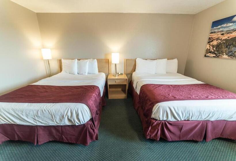 هتل Red Ledges Inn