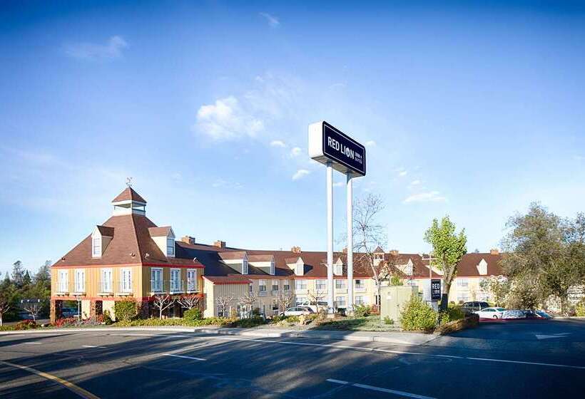 ホテル Red Lion Inn & Suites Auburn