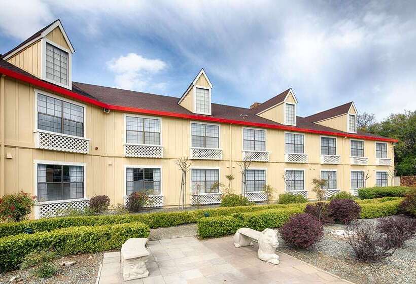 ホテル Red Lion Inn & Suites Auburn