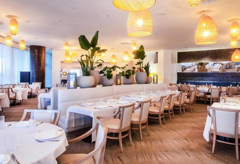 هتل Trump International Beach Resort   Sunny Isles Beach