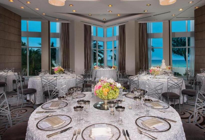 هتل Trump International Beach Resort   Sunny Isles Beach