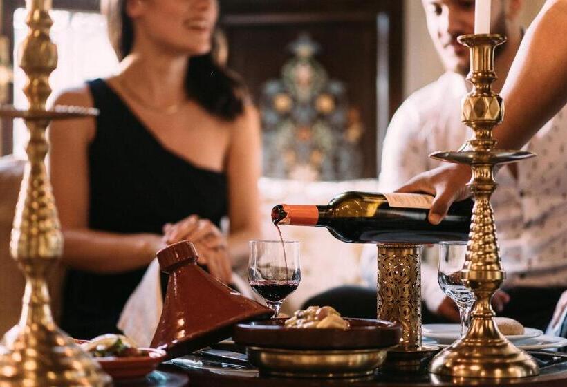 Riad Maison Bleue And Spa