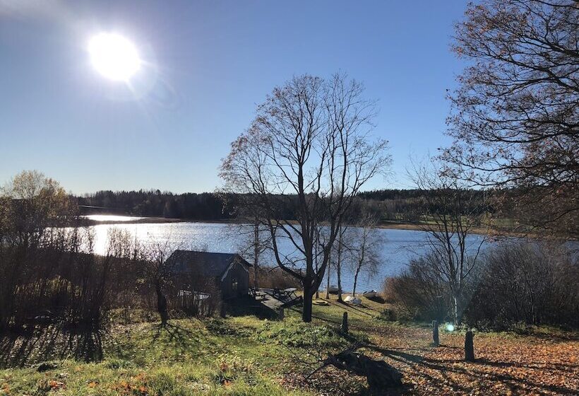Frägsta Hälsingegård Bed & Breakfast