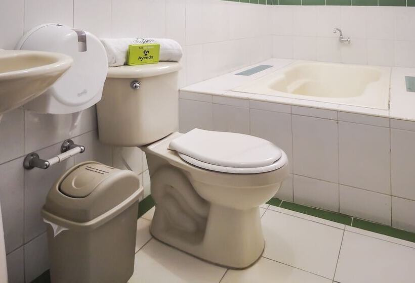 هتل Ayenda 1622 Charmin