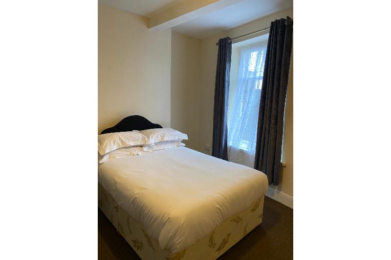 فندق Newport Lodge