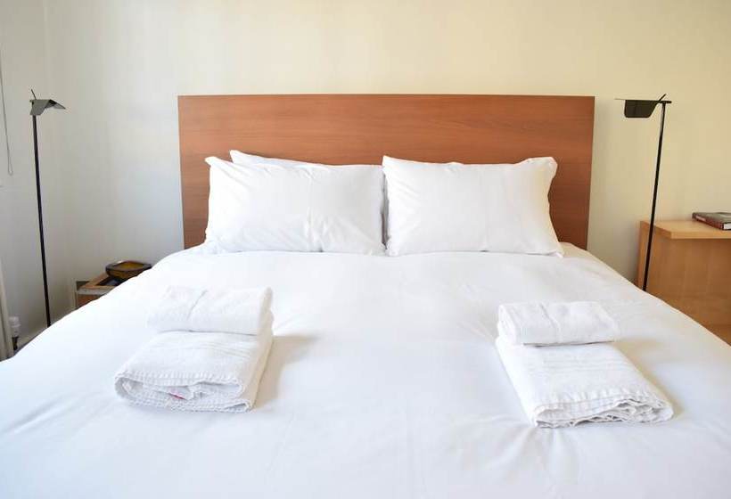 Central 2 Bedroom House In Waterloo