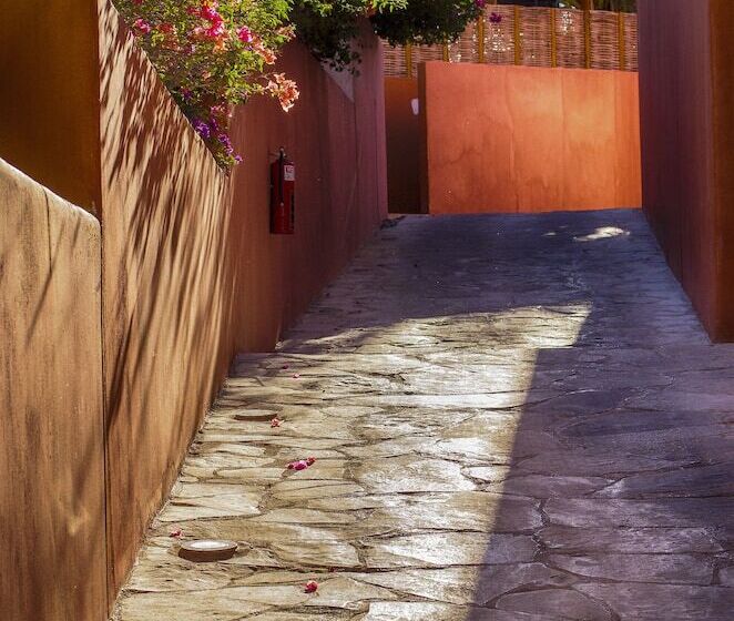 هتل Indigo La Paz Puerta Cortes, An Ihg