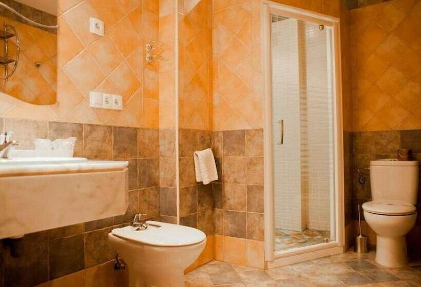فندق Almazara