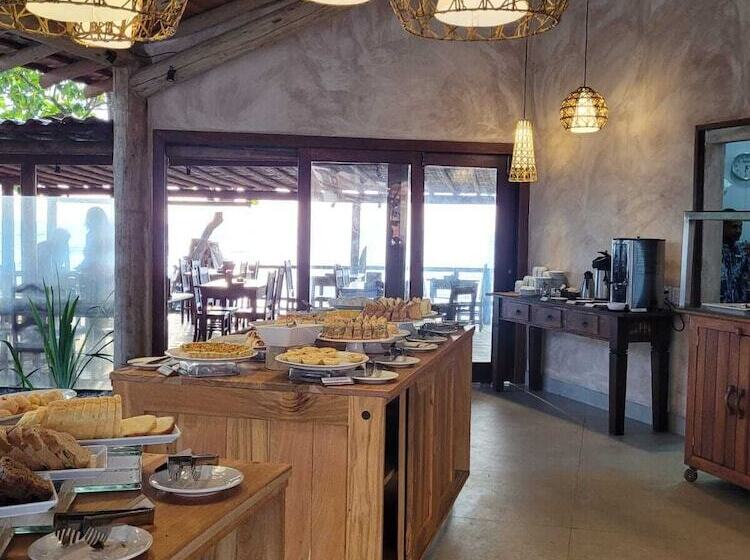 هتل Aquarela Praia