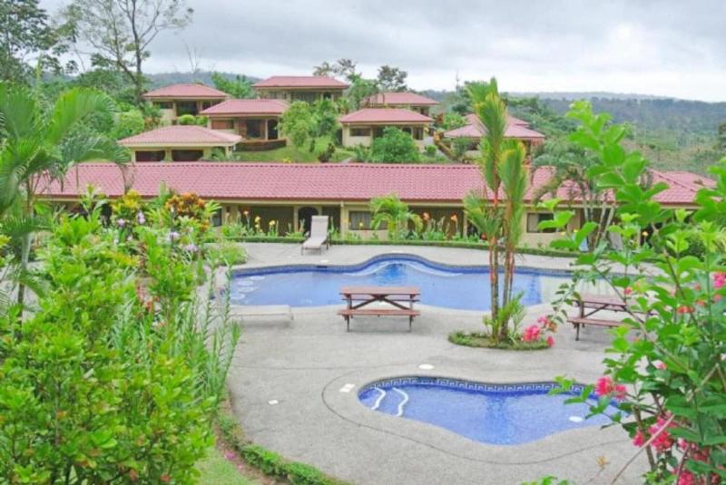 هتل Arenal Volcano Inn