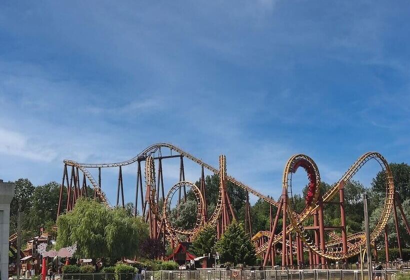 The Jangle Hotel   Paris   Charles De Gaulle   Airport