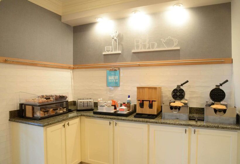 هتل Hampton Inn & Suites Vicksburg