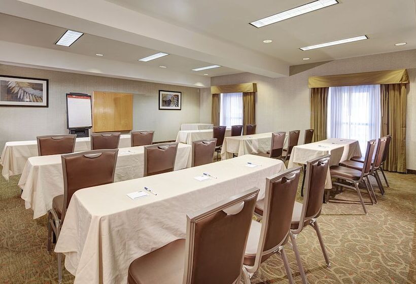 هتل Holiday Inn Express San Diego   Sorrento Valley, An Ihg