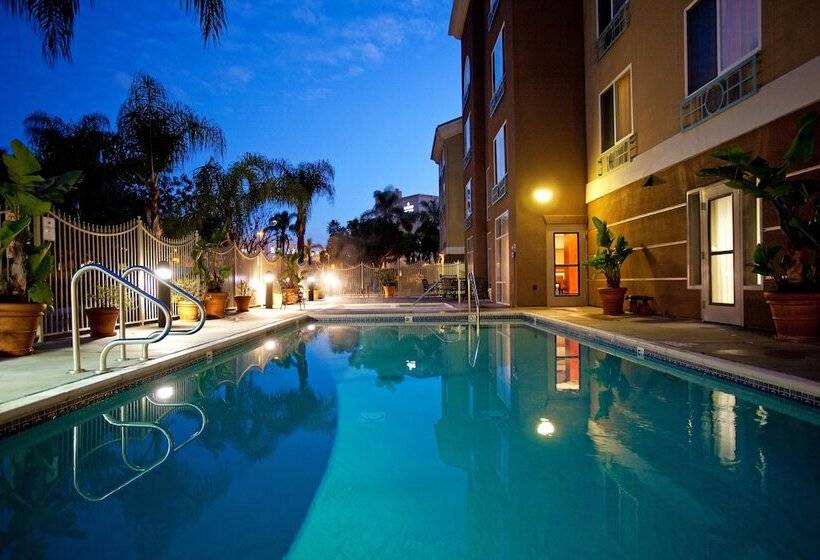 هتل Holiday Inn Express San Diego   Sorrento Valley, An Ihg