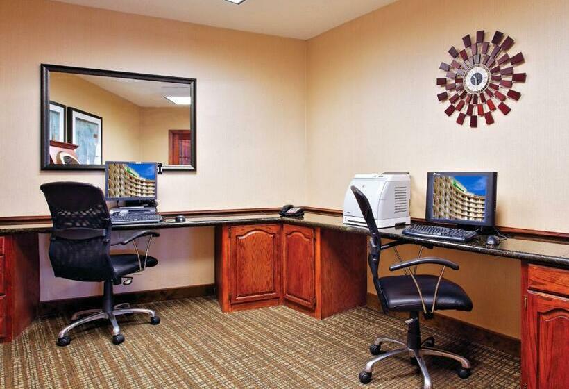 هتل Holiday Inn Express Dallas Medical Market Center