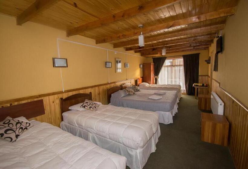 ホテル Hostal Alcázar